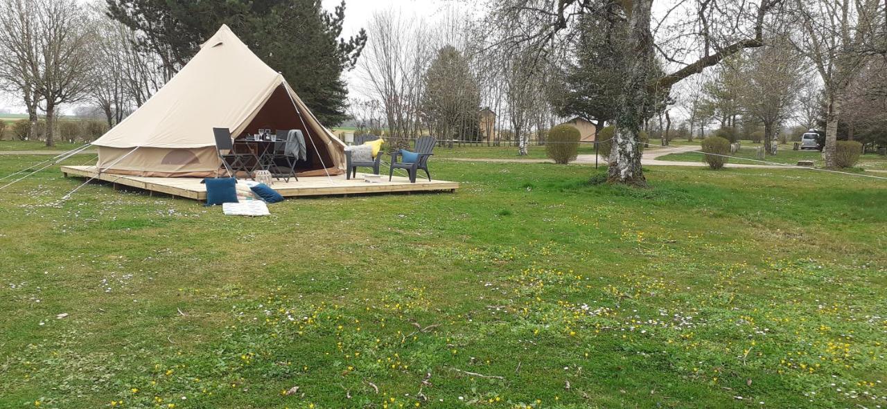 בנס Tente Bell Au Camping Hautoreille מראה חיצוני תמונה